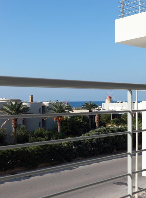 Aparthotel Brezza Di Grecale Trapani Habitación foto